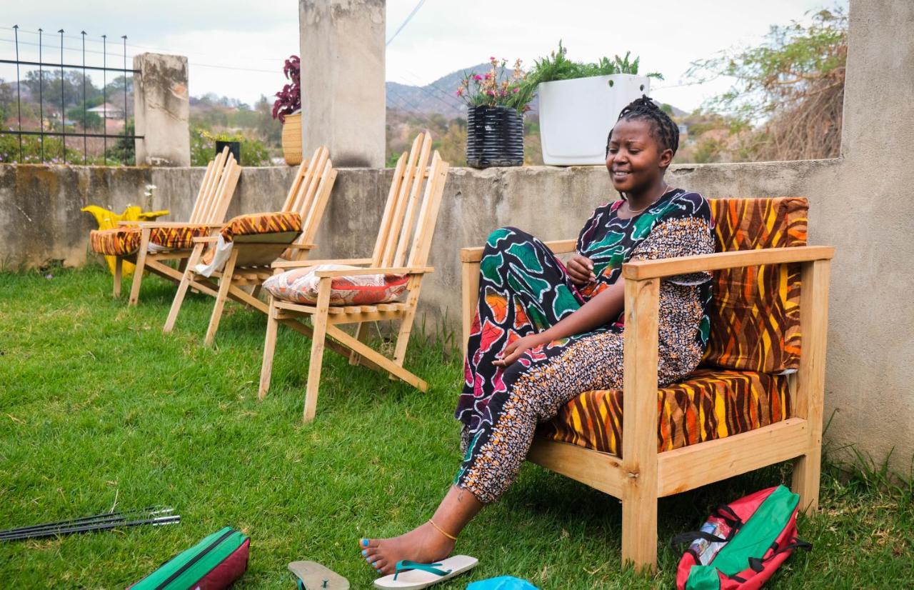 Emmy'S Backpackers Hostel Iringa Exterior foto
